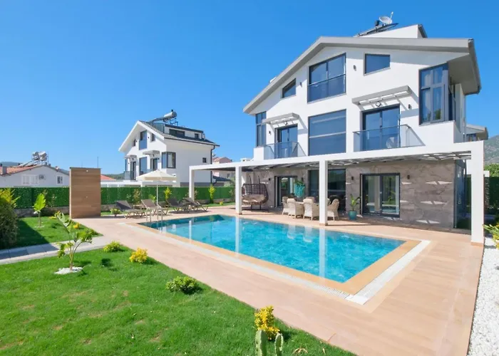 فيلة 3 Bedroom With Private Pool Hot Tub