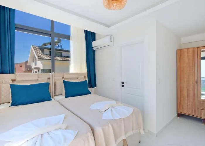 3 Bedroom With Private Pool Hot Tub فتحية