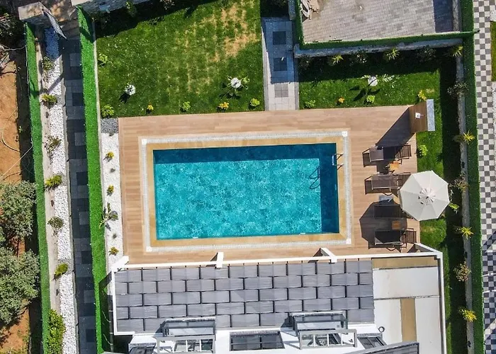 3 Bedroom With Private Pool Hot Tub 别墅