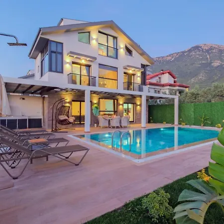 3 Bedroom With Private Pool Hot Tub * Fethiye