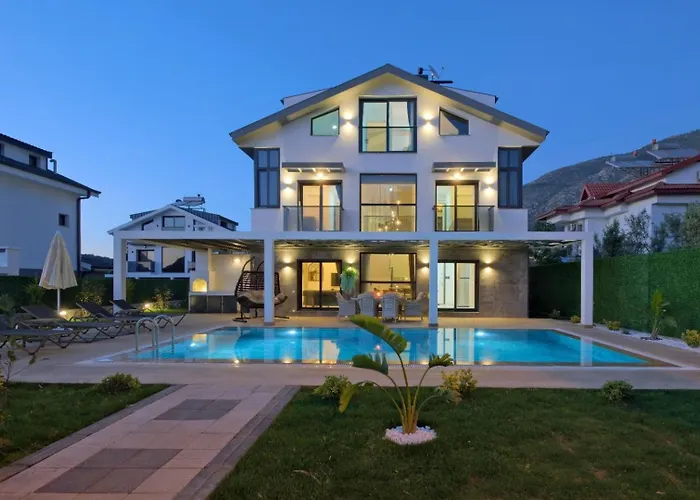 Villa Ovacik 3 Bedroom With Private Pool Hot Tub *