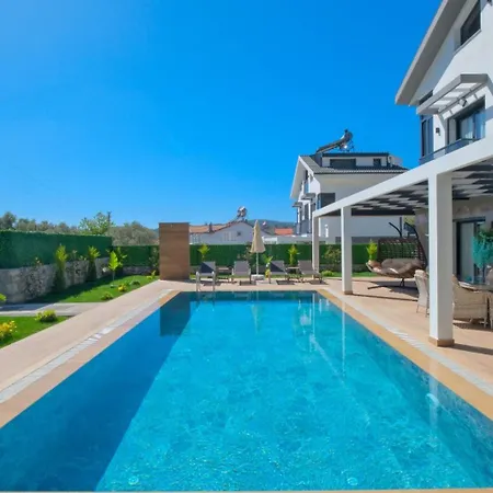 Vila Ovacik 3 Bedroom With Private Pool Hot Tub *