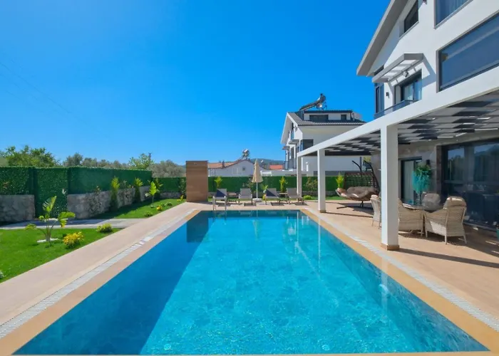 Vila Ovacik 3 Bedroom With Private Pool Hot Tub *